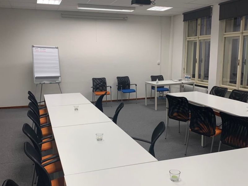 Potřebujete pronajmout školící místnost? Kontaktujte nás!